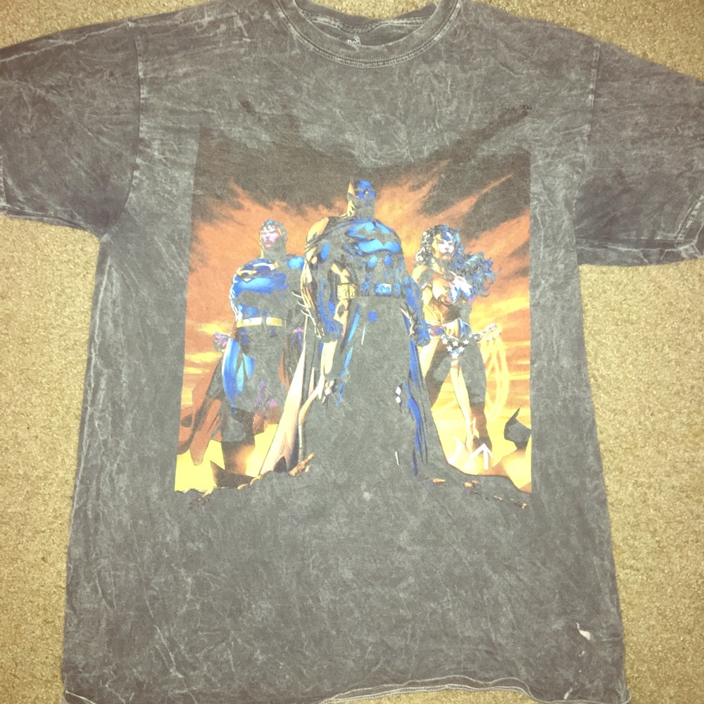 I am selling a cheap D.C comics shirt.